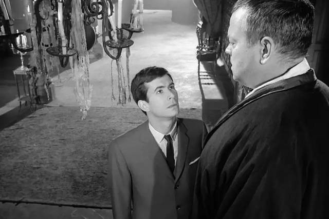 The Advocate (Orson Welles) has no empathy for those who seek his help in Orson Welles's The Trial (1962)