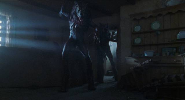 A werewolf clan close in on a besieged army unit in Neil Marshall’s Dog Soldiers (2002)