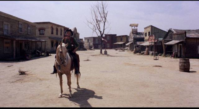 An empty desert town seems haunted in Cesare Canevari’s Matalo! (Kill Him) (1970)