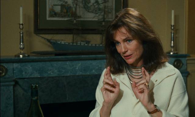 Catherine (Jacqueline Bisset) considers Sophie (Sandrine Bonnaire) odd but a valuable asset to the family in Claude Chabrol’s La cérémonie (1995)