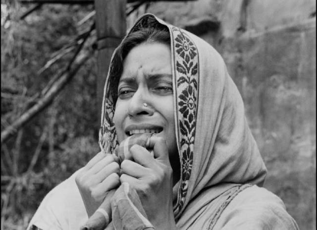 Sarbojaya (Karuna Bannerjee) is devastated by the loss of her daughter in Satyajit Ray's Pather Panchali (1955)