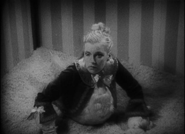 Cleopatra (Olga Baclanova)'s final form reflects her crippled soul in Tod Browning's Freaks (1932)