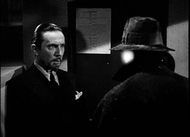 Dr. Felix Benet (Bela Lugosi) confronts radioactive madman Janos Rukh (Boris Karloff) in Lambert Hillyer’s The Invisible Ray (1936)