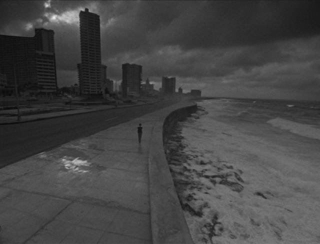 Clouds of revolution loom over Havana in Mikhail Kalatozov's I Am Cuba (1964)