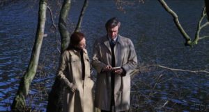 Inspector Matthews (James Booth) discusses her sister's murder with Delphi (Francesca Annis) in Jack Cardiff's Penny Gold (1973)