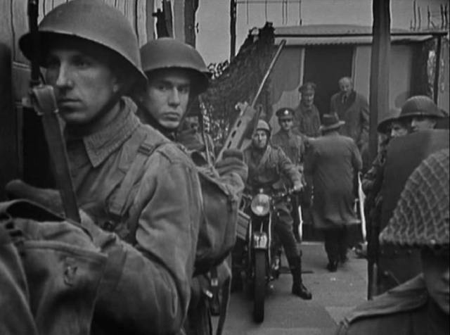The British government responds to a terrorist threat in Nigel Kneale's The Crunch (Michael Elliott, 1964)