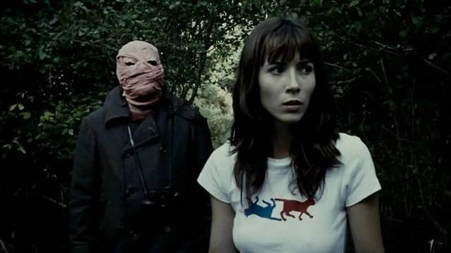 The woman in the woods (Bárbara Goenaga) shouldn't trust Héctor 2 (Karra Elejalde) in Nacho Vigalondo's Timecrimes (2007)