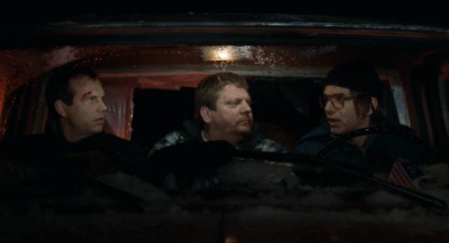 Three friends discover money in a crashed plane in Sam Raimi's A Simple Plan (1998)
