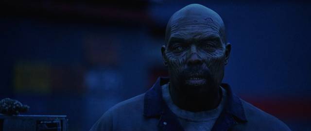 The working-class zombie Big Daddy (Eugene Clark) leads an attack on corrupt oligarchs in George A. Romero's Land of the Dead (2005)